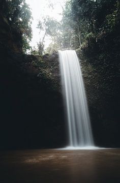 Balinese waterval van Jurjen Harmsma