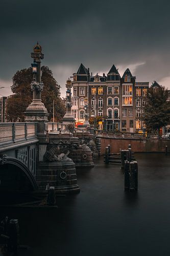 Pont bleu sur l'Amstel