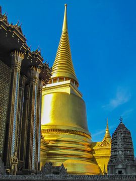 Gouden stoepa bij het Koninklijk Paleis, Bangkok van Rietje Bulthuis