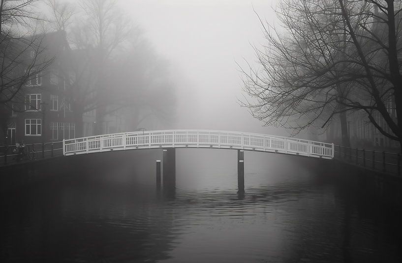 Stadsbrug gehuld in mist van fernlichtsicht
