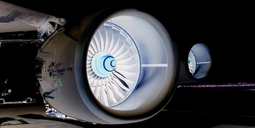 Glowing engines by Denis Feiner