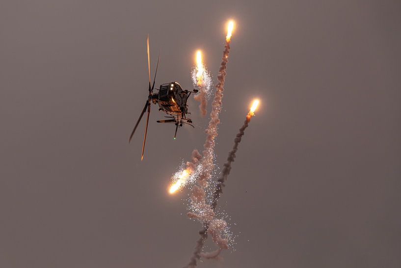 Agusta A 109 Demo Team van Belgische Luchtmacht. van Jaap van den Berg