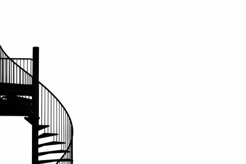 Des escaliers qui ne mènent nulle part.