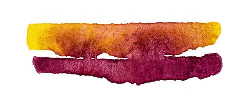 Berge unter dem orange Himmel