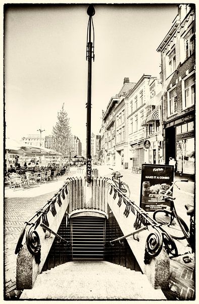 Toilettes souterraines pour hommes Groningen par Humphry Jacobs