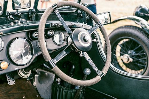 Bentley 4½-Litre tourer oldtimer dashboard