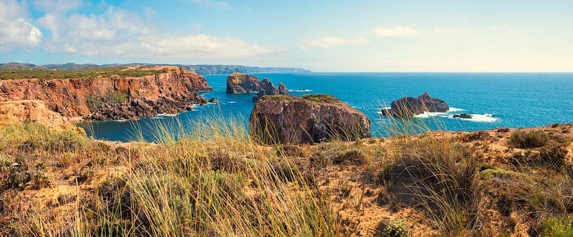 mooie rotskust bij west algarve Portugal, bij Carrapateir van SusaZoom