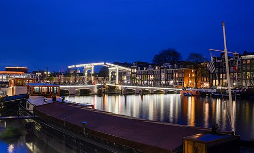 Avond bij de Magere brug in Amsterdam