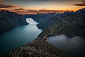 Besseggen ridge dusk