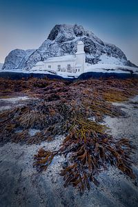 Lofoten kerkje van Thijs Friederich