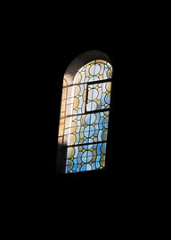 Lichtspiel durch ein Buntglasfenster von Stefan's FotoGalerij
