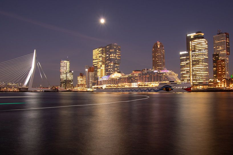 The moon above the Kop van Zuid by Fromm me pictures