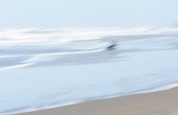 Wave surfer in Scheveningen (Abstract) by Marian Sintemaartensdijk