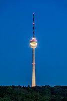Fernsehturm in Stuttgart am Abend