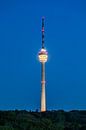 Televisietoren in Stuttgart bij avond van Werner Dieterich thumbnail
