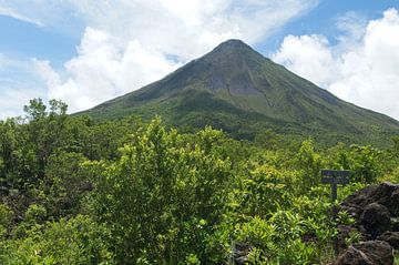 Uitzicht op de Arenal vulkaan bij La Fortuna in Costa Rica
