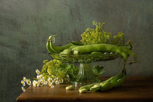 Still life Broad beans by Monique van Velzen