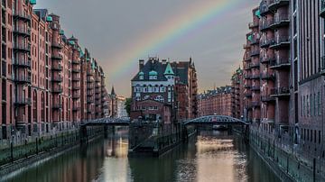 Wasserschloss, Speicherstadt, Hamburg von Wil Crooymans
