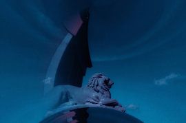 Lion Gate Keeper van Bob Pieck