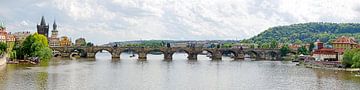 Charles bridge at Prague van Leopold Brix