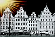 Vue réaliste de quatre façades médiévales de maisons à Cracovie capturées en noir et blanc avec un s par Rita Phessas Aperçu