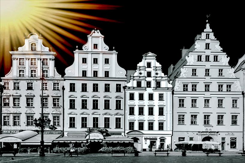 Vue réaliste de quatre façades médiévales de maisons à Cracovie capturées en noir et blanc avec un s par Rita Phessas