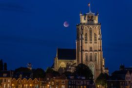 Blutmond an der Großen Kirche in Dordrecht