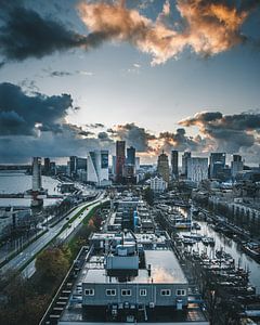 Skyline Rotterdam met iconische gebouwen van MAT Fotografie