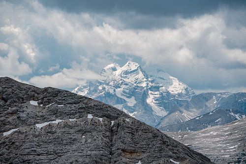 Uitzicht op de Marmorlada-top in Zuid-Tirol in de Dolomieten