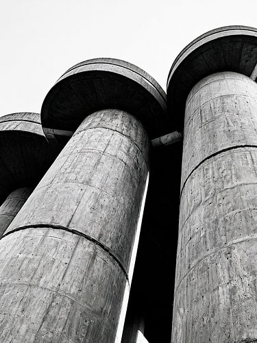 Brutalist Dream 08