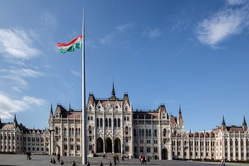 Budapest by Eric van Nieuwland