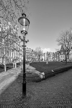 Beguinage Amsterdam by Peter Bartelings