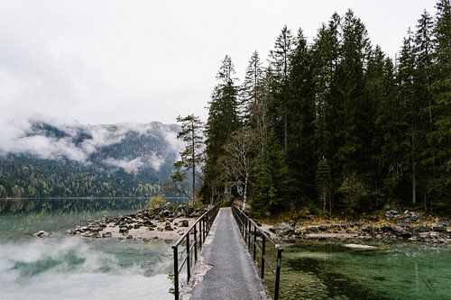Brug over de Eibsee, Duitsland