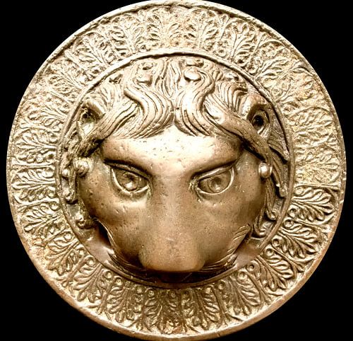 Bronzen leeuwenkop met een verhaal