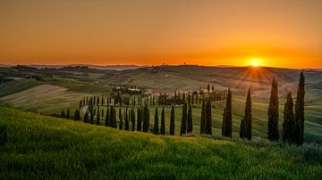 Mooie zonsondergang in Toscane