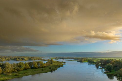 IJssellandschap van bovenaf in de herfst