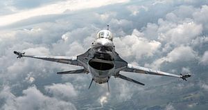 Dark Falcon des belgischen F-16 Demo Teams.