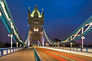 Tower Bridge in London von Anton de Zeeuw