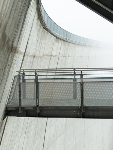 Ein regnerischer Tag am Staudamm