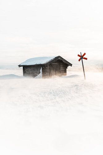 Zweedse hut in de sneeuw