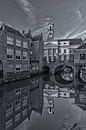 Stadhuis van Dordrecht op een zonnige middag - zwart-wit van Tux Photography thumbnail