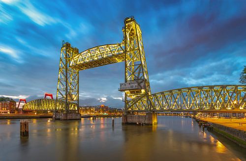 The lift bridge of Rotterdam.