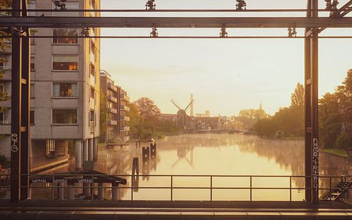 Zicht op molen De Put in Leiden