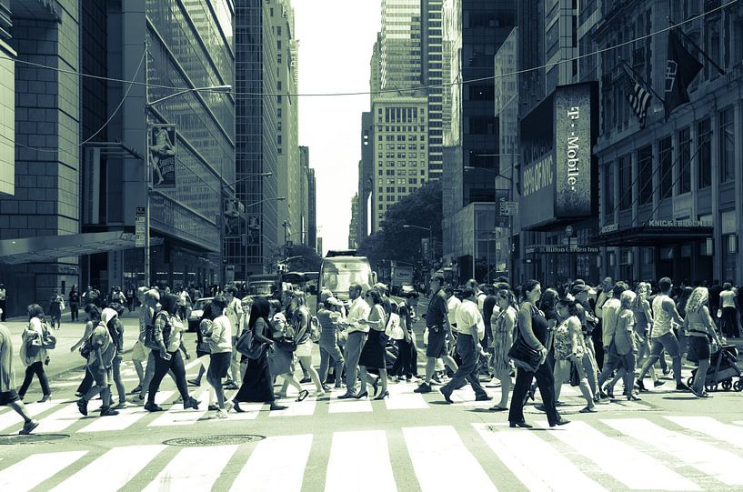 Straatbeeld in New York City, USA by Hans Wijnveen