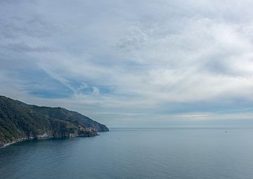 Blick auf die Küste von Corniglia von Mark Scholten
