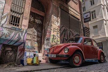 Kever in de straten van Istanbul van Jelle Bakker