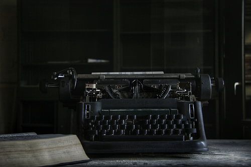 oude typmachine op kantoor