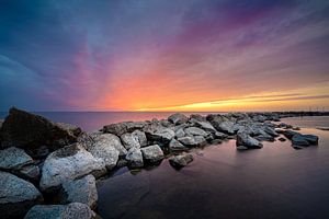 Indrukwekkende zonsondergang boven het IJsselmeer