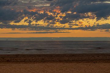 Zonsondergang in Noordwijk van Michael Ruland