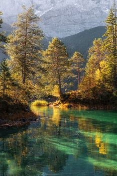 Sonnenaufgang am Eibsee im Herbst